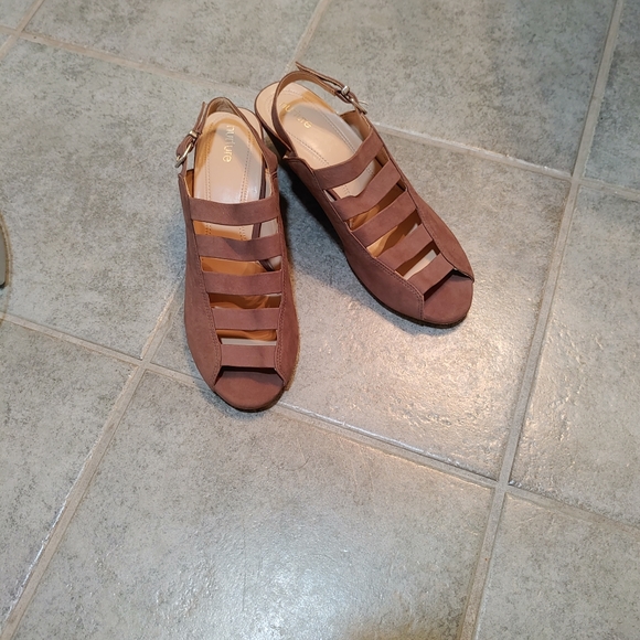 Nurture Bethel Comfort Sling Back Caged Heel NWOT - Picture 2 of 11